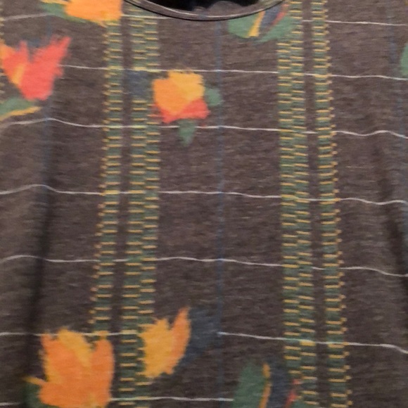 Lularoe Classic T - Picture 3 of 3